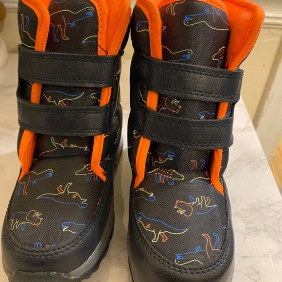 Carter’s, Grady Light Up Snow Boots, size 8 - Picture 5 of 10